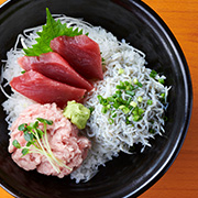 鮪ねぎとろしらす丼